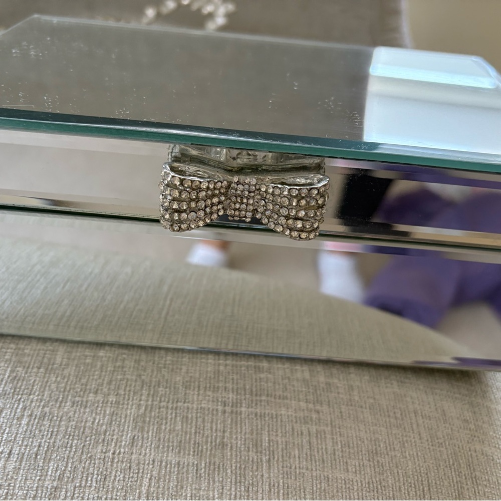 Jewelley box with crystal bow